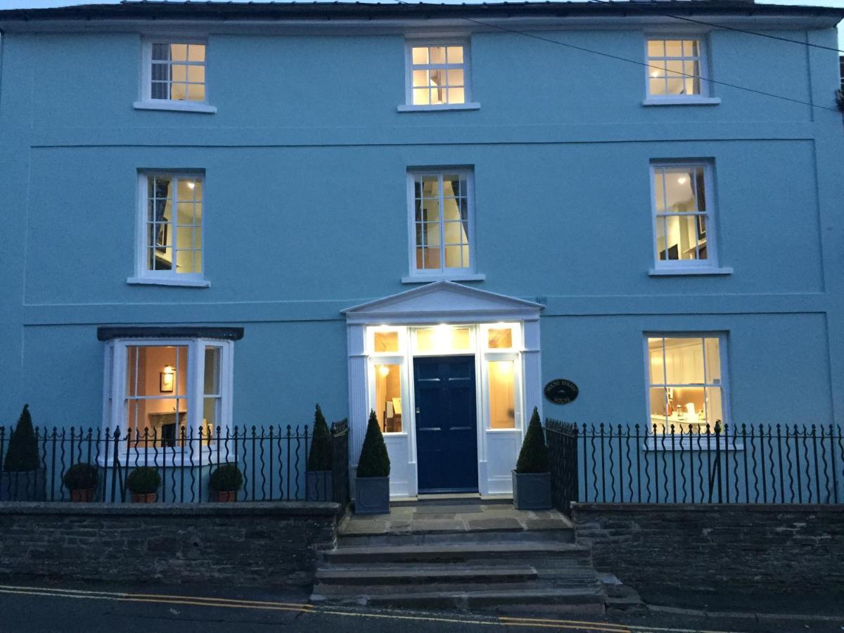 ブレコン Mount Street House Bed & Breakfast エクステリア 写真