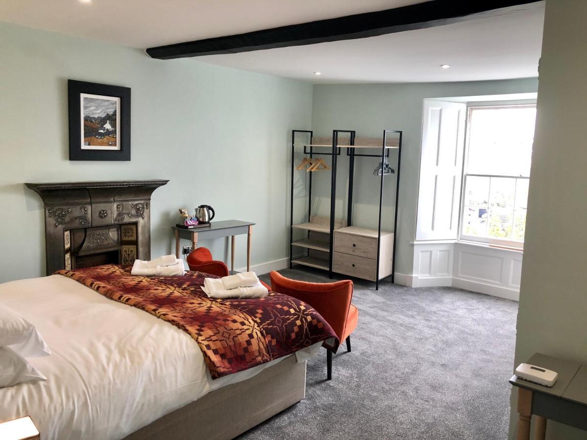 ブレコン Mount Street House Bed & Breakfast エクステリア 写真